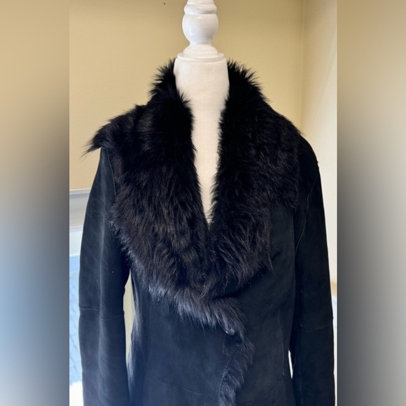 Andrew Marc NY Black Sherling Coat - Picture 7 of 9